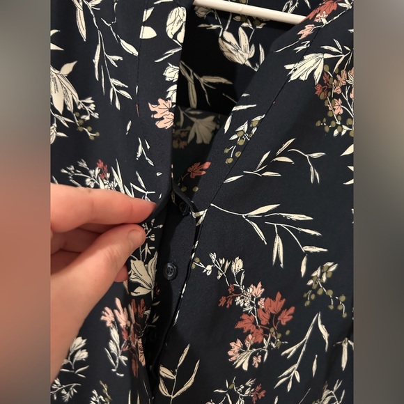 Hilary Radley Blue Floral Blouse - Picture 6 of 9